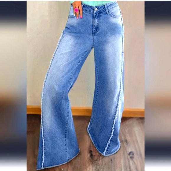 DISTRESSED MID WASH RAW HEM FLARE WIDE LEG JEANS  BOUTIQUE ITEM NEW  SIZE 16 - Picture 11 of 16